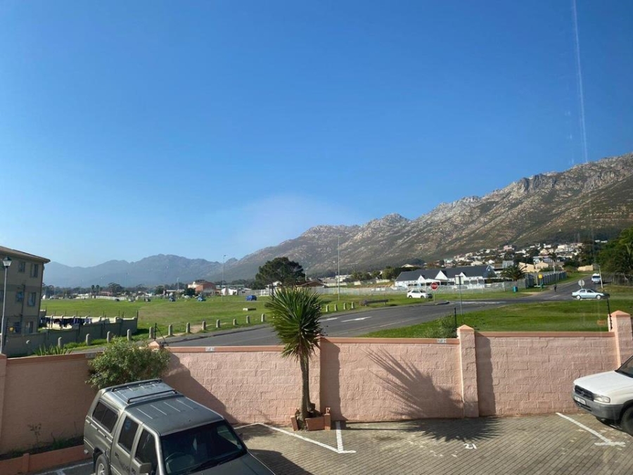 2 Bedroom Property for Sale in Anchorage Park Western Cape